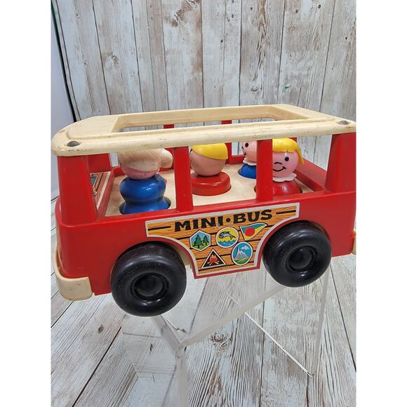 Vintage Fisher Price Little People Mini Bus & 5 Little People - Picture 3 of 6